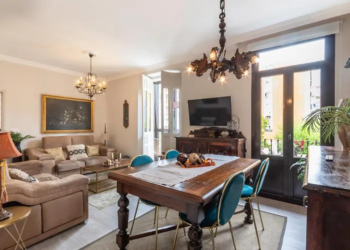 Arte Iii By Aston Apartment